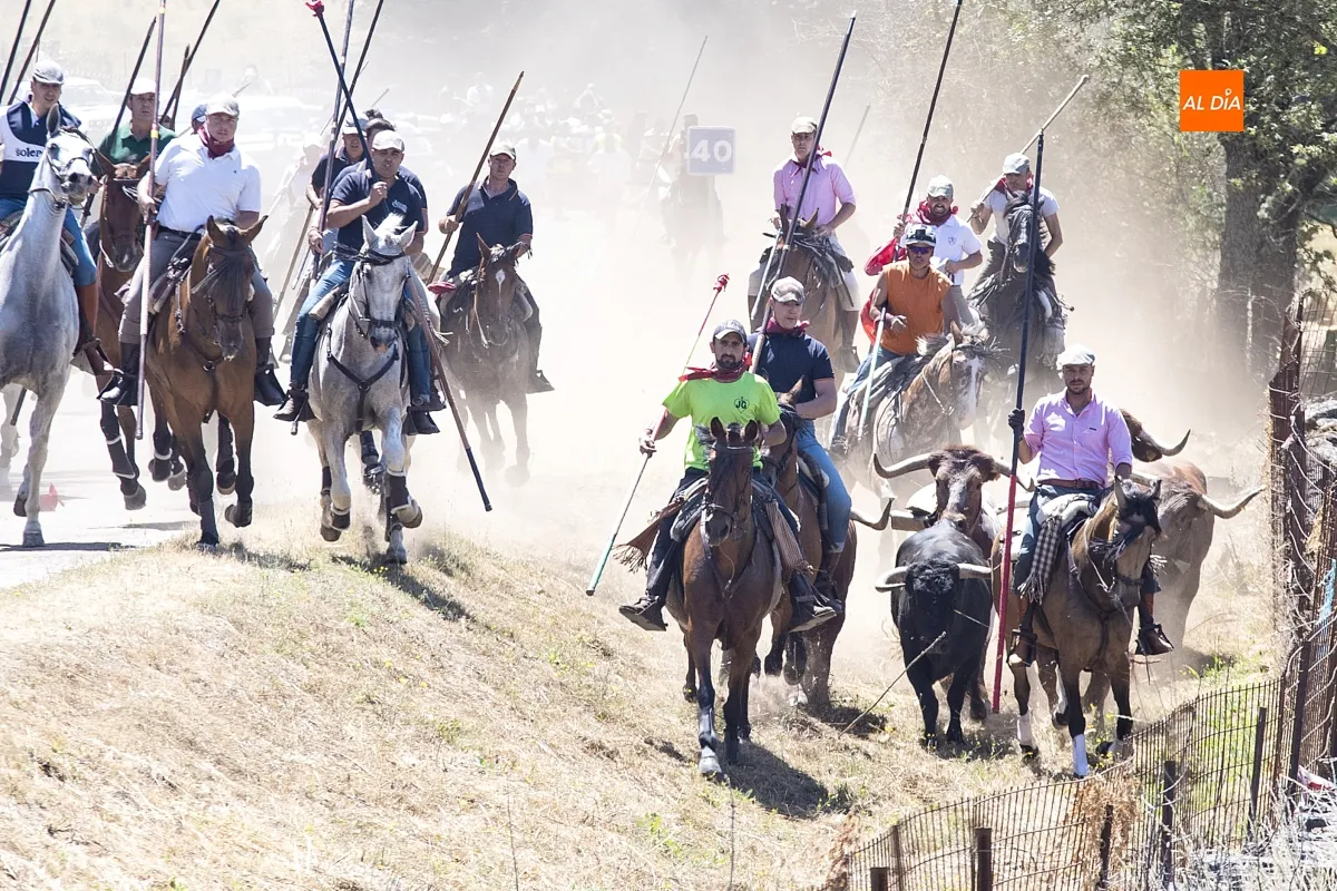 Encierro a Caballo Navasfrías por San Juan