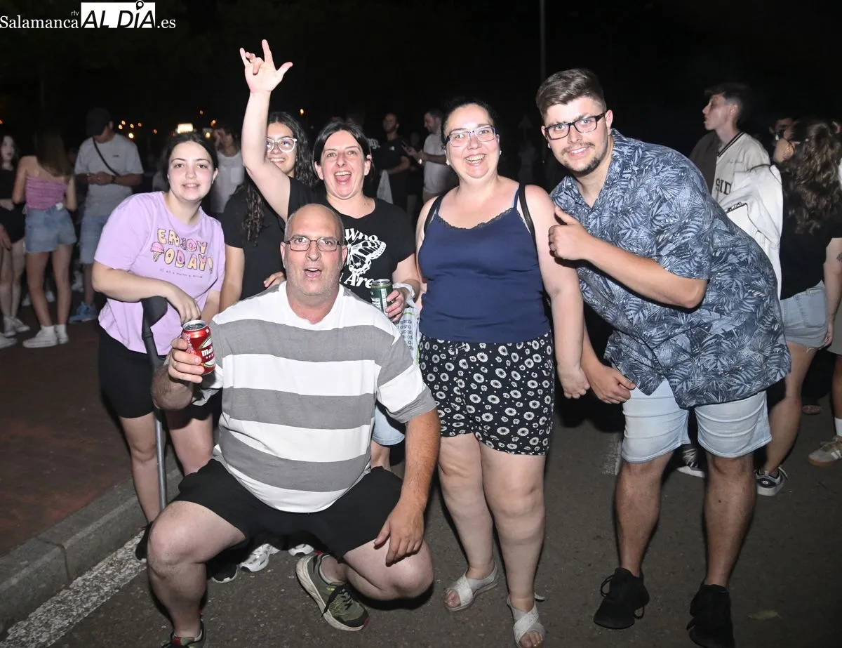  Ambientazo en El Zurguén con la tradicional hoguera de San Juan en la noche más corta del año