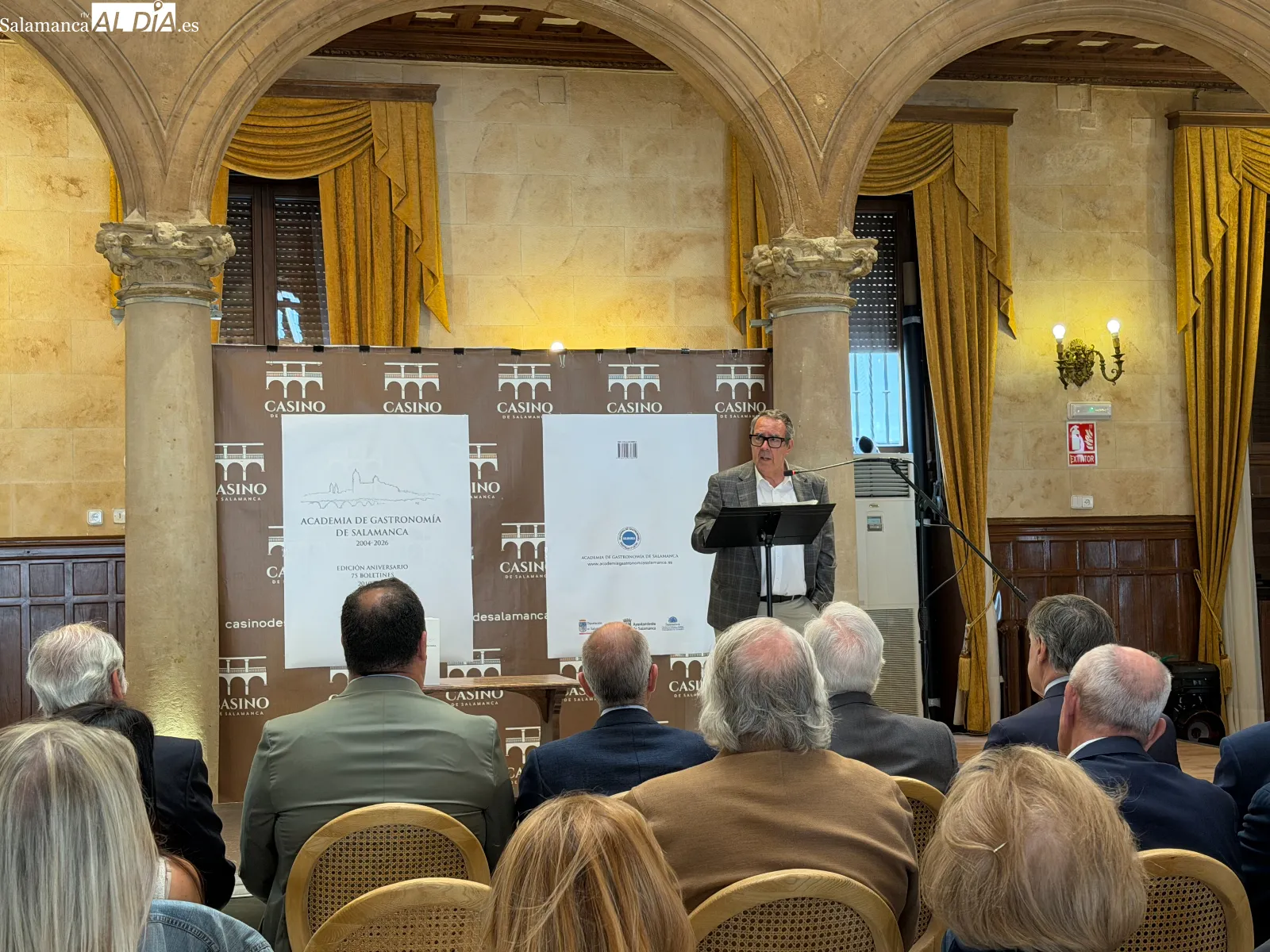Presentación del libro aniversario que recopila los 75 boletines de la Academia de Gastronomía de Salamanca, en el Casino de Salamanca | FOTOS: V. Martins