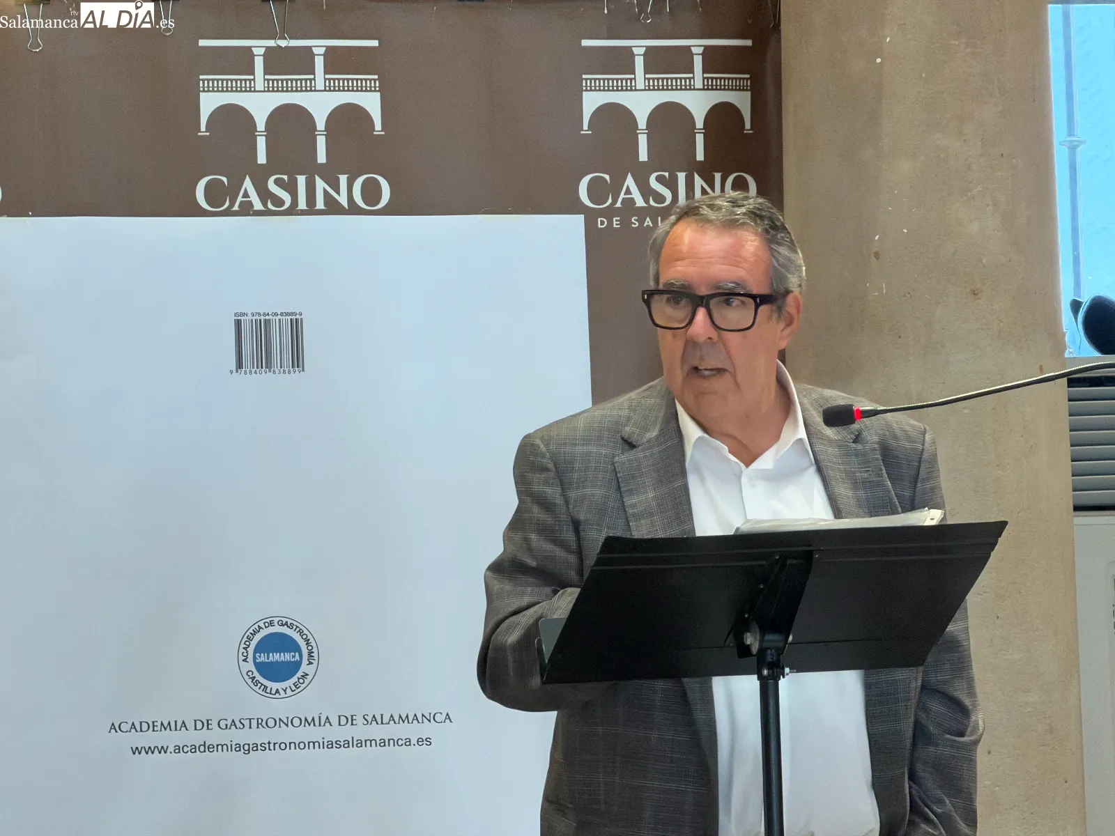 Presentación del libro aniversario que recopila los 75 boletines de la Academia de Gastronomía de Salamanca, en el Casino de Salamanca | FOTOS: V. Martins