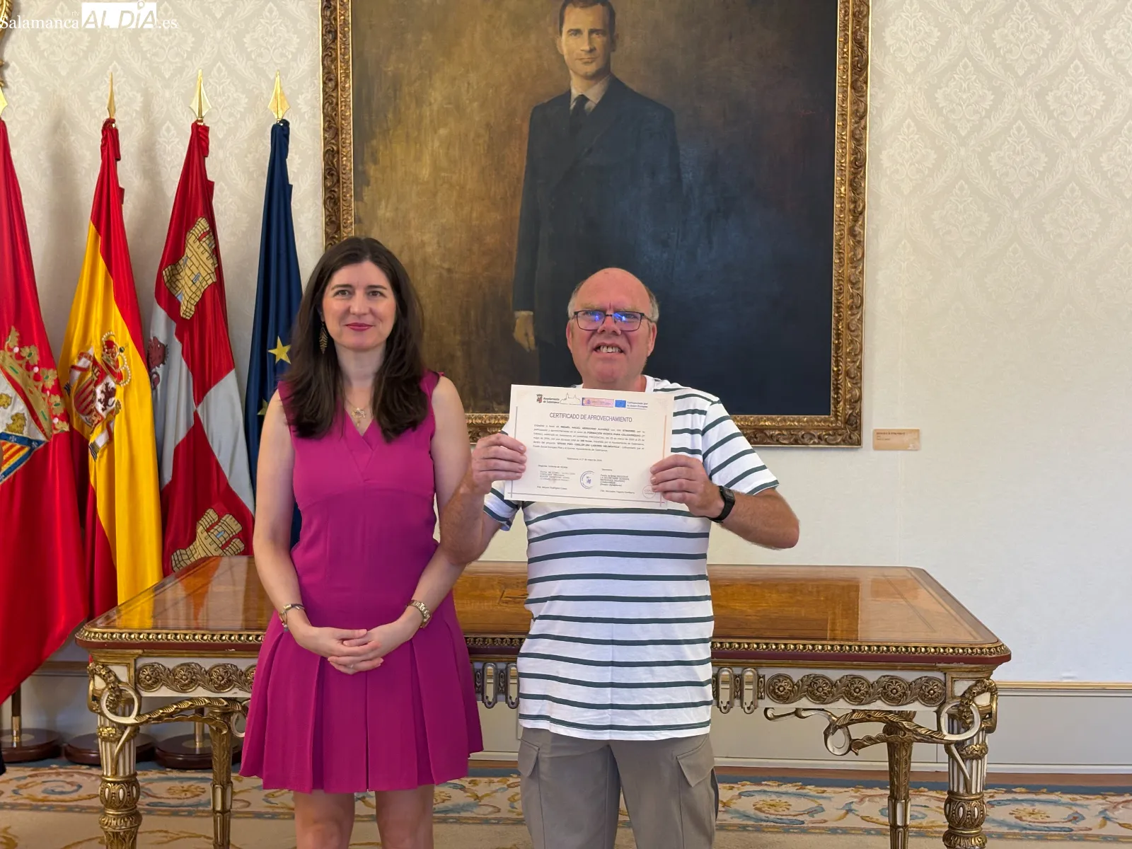 Entrega de los diplomas acreditativos a los 15 de los 25 alumnos que han completado alguna de las dos últimas acciones formativas del programa municipal Laboris Helmántica | FOTOS: Miguel González