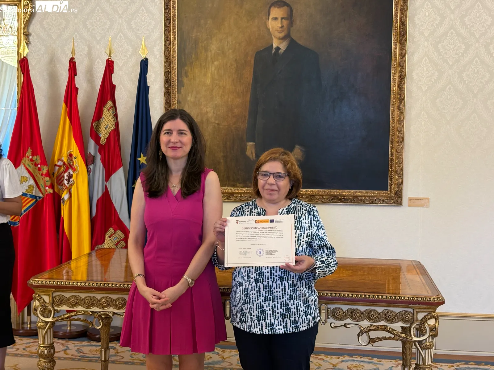 Entrega de los diplomas acreditativos a los 15 de los 25 alumnos que han completado alguna de las dos últimas acciones formativas del programa municipal Laboris Helmántica | FOTOS: Miguel González
