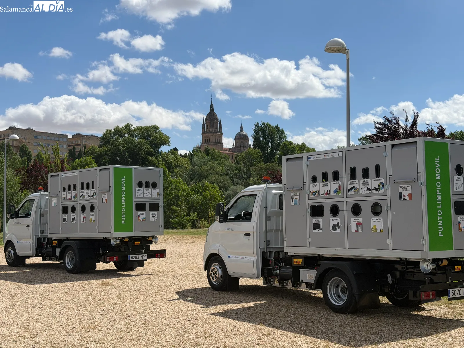 Salamanca capital y provincia estrenan puntos limpios móviles para seguir fomentando el reciclaje | FOTOS: V. Martins 