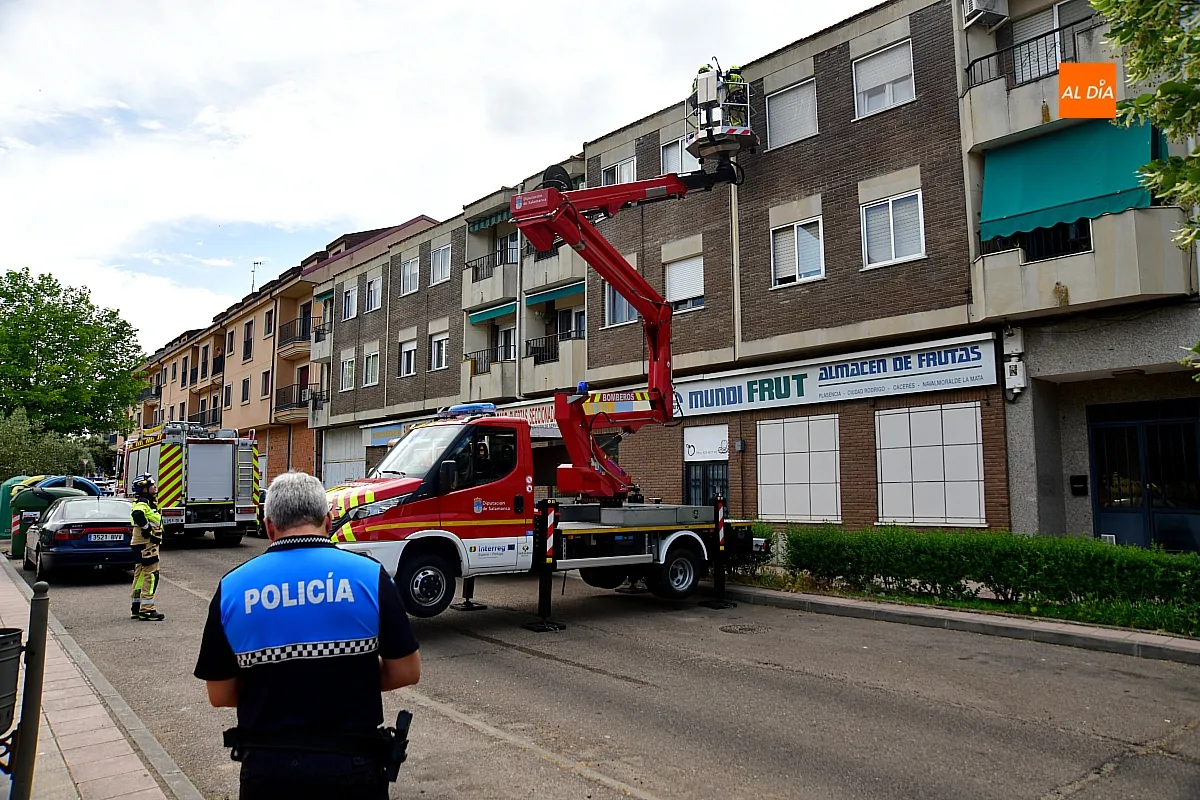 Intervención de los Bomberos en la Avda. de Salamanca