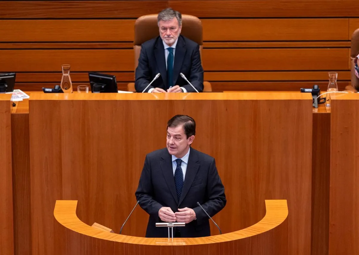 El 'popular' Alfonso Fernández Mañueco ha jurado su cargo este jueves como presidente de la Junta de Castilla y León en la XII Legislatura. Foto Cortes CyL
