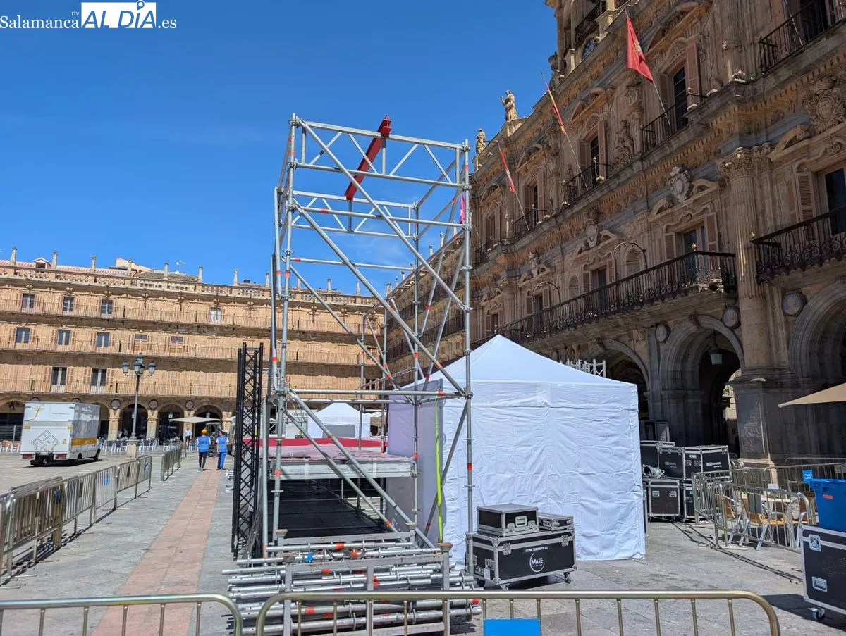 Así se transforma la Plaza Mayor de Salamanca para acoger las fiestas patronales de 2026. Foto de David Sañudo
