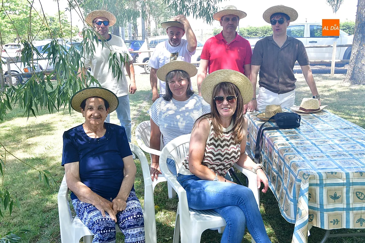 Comida popular en Morasverdes por San Antonio
