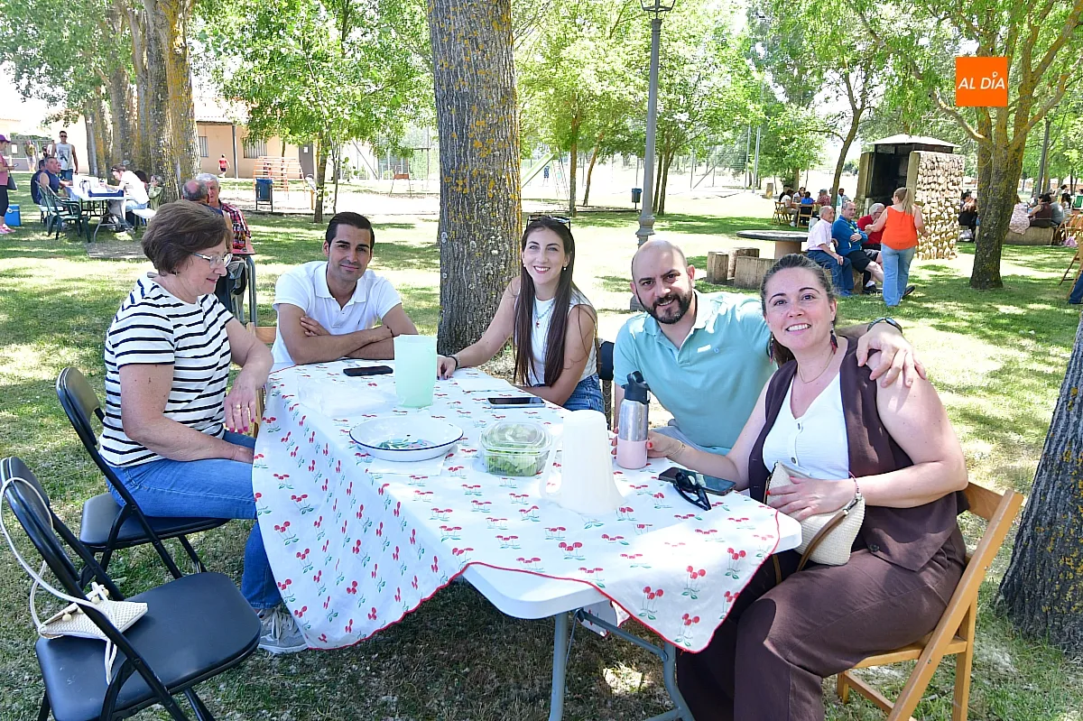 Comida popular en Morasverdes por San Antonio