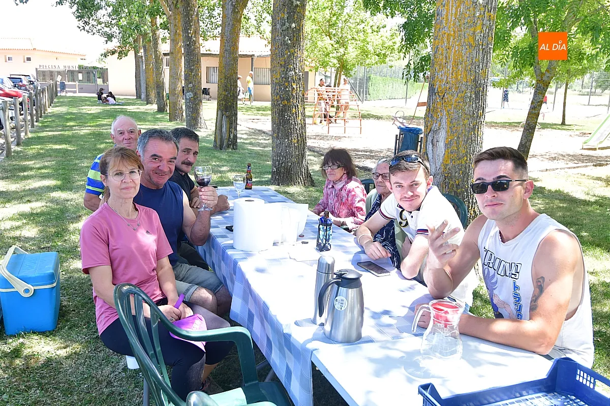 Comida popular en Morasverdes por San Antonio