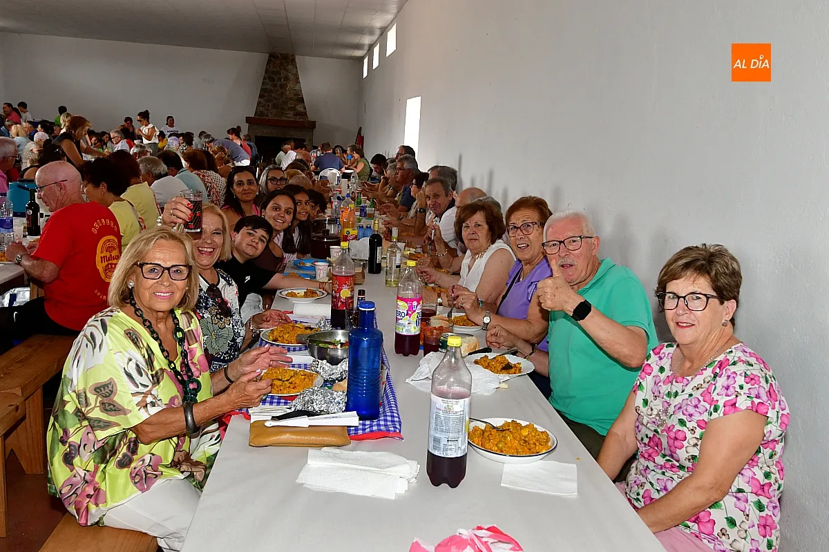 Paella popular por San Juan en Robleda