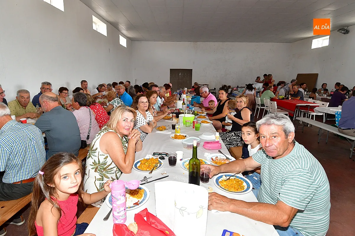 Paella popular por San Juan en Robleda