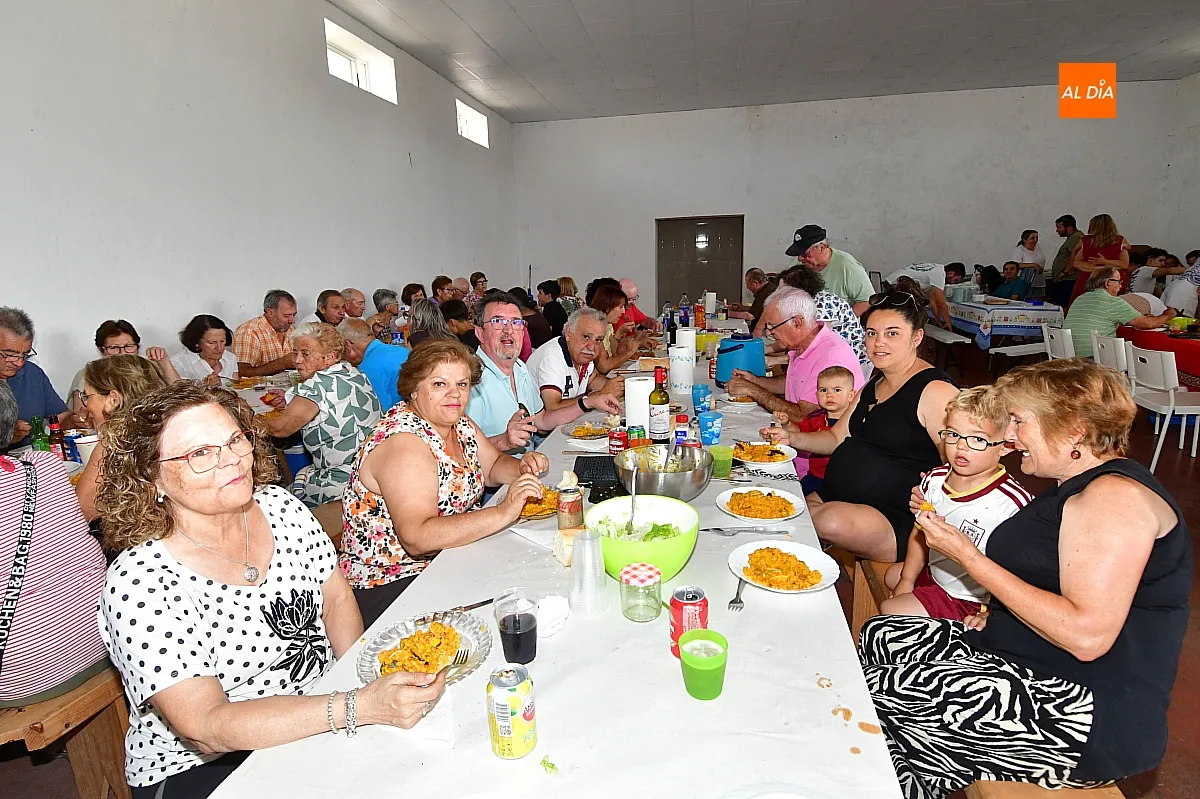 Paella popular por San Juan en Robleda