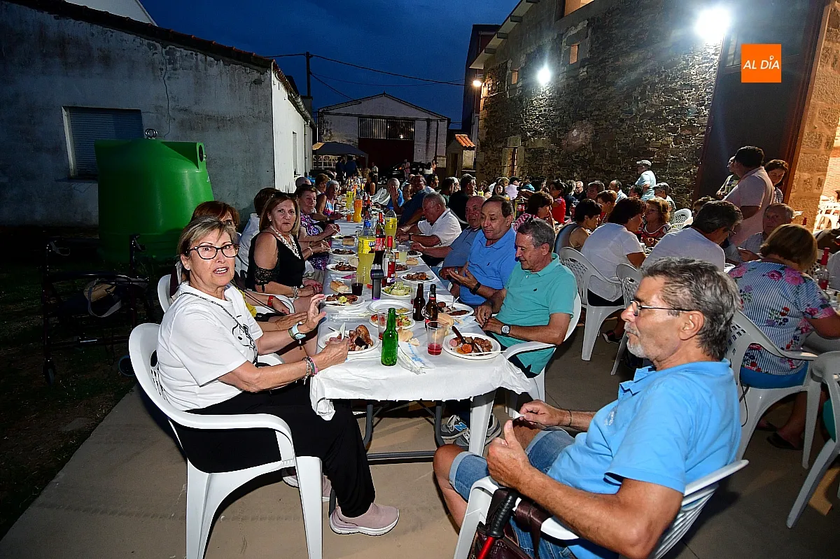 Parrillada popular  en Villar del Yegua para celebrar San Juan