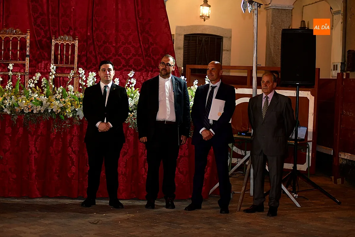 Desfile carrozas La Fuente de San Esteban