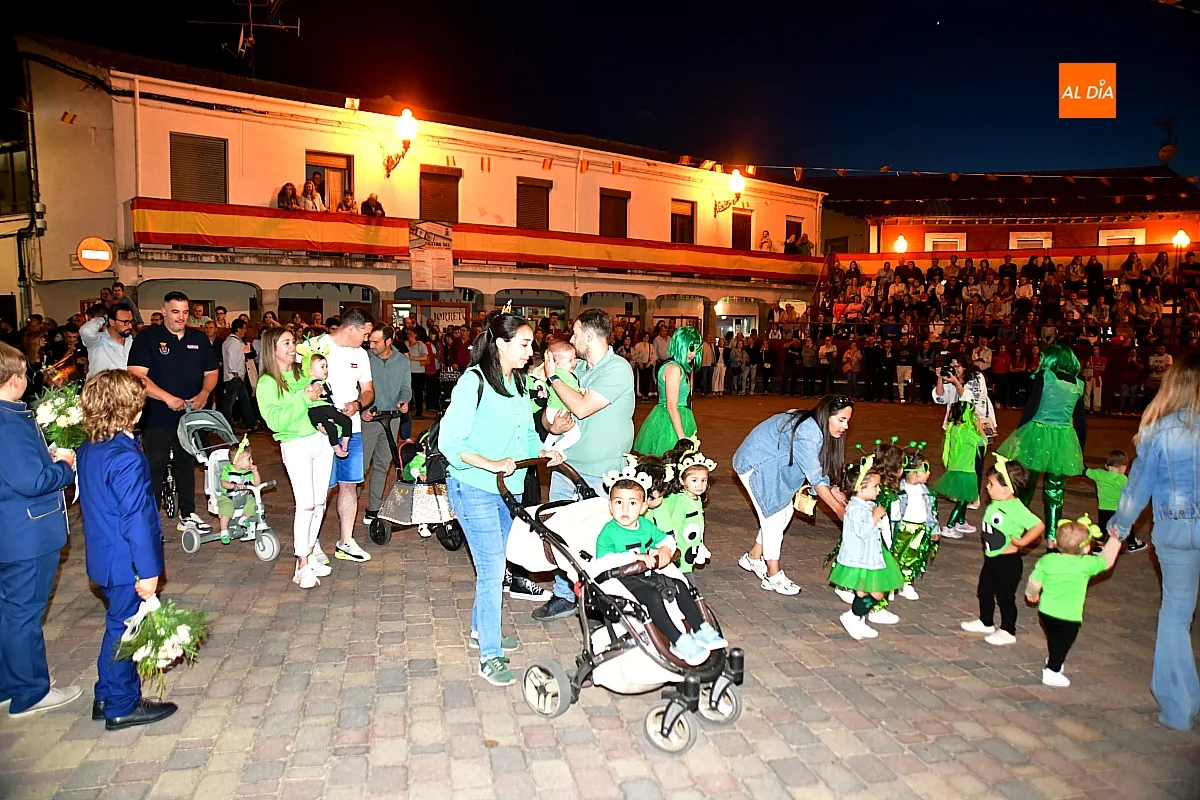 Desfile carrozas La Fuente de San Esteban