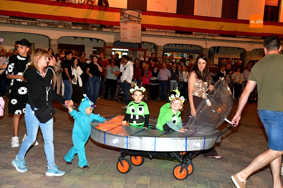 Desfile carrozas La Fuente de San Esteban