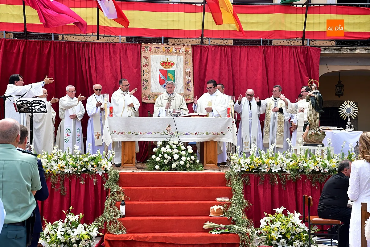 Misa y procesión Corpus La Fuente de San Esteban