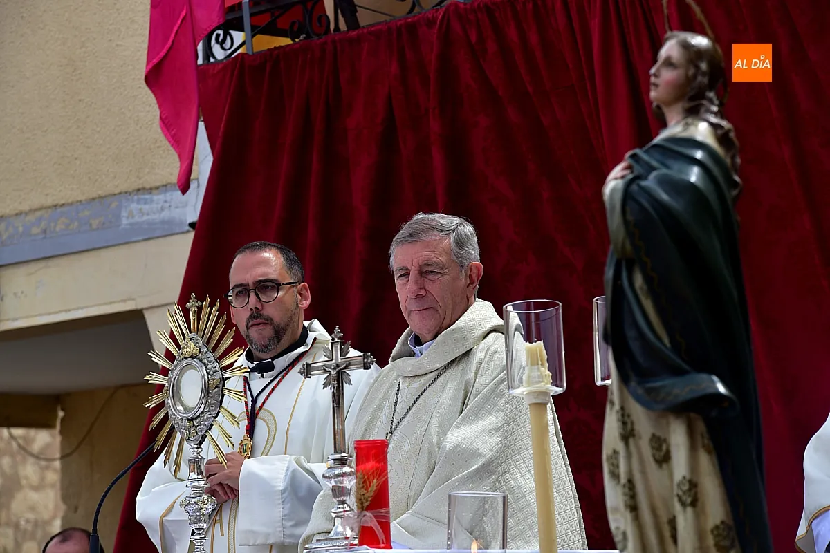 Misa y procesión Corpus La Fuente de San Esteban