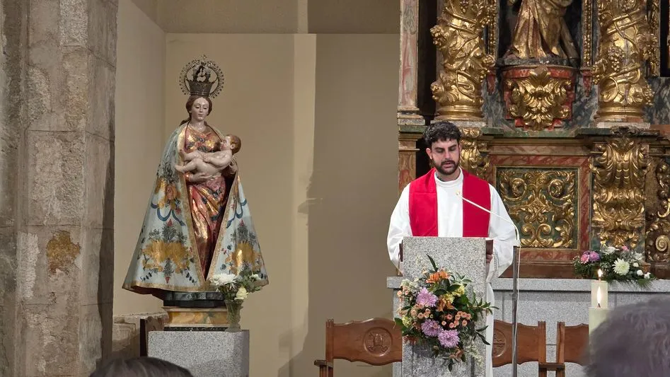 Foto 2 - Devoci&oacute;n al Sagrado Coraz&oacute;n de Jes&uacute;s