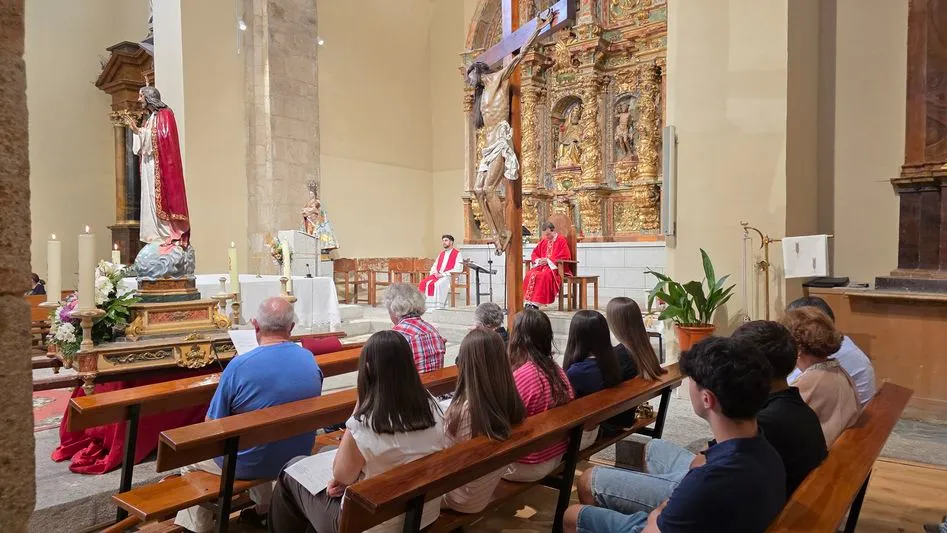 Foto 3 - Devoci&oacute;n al Sagrado Coraz&oacute;n de Jes&uacute;s