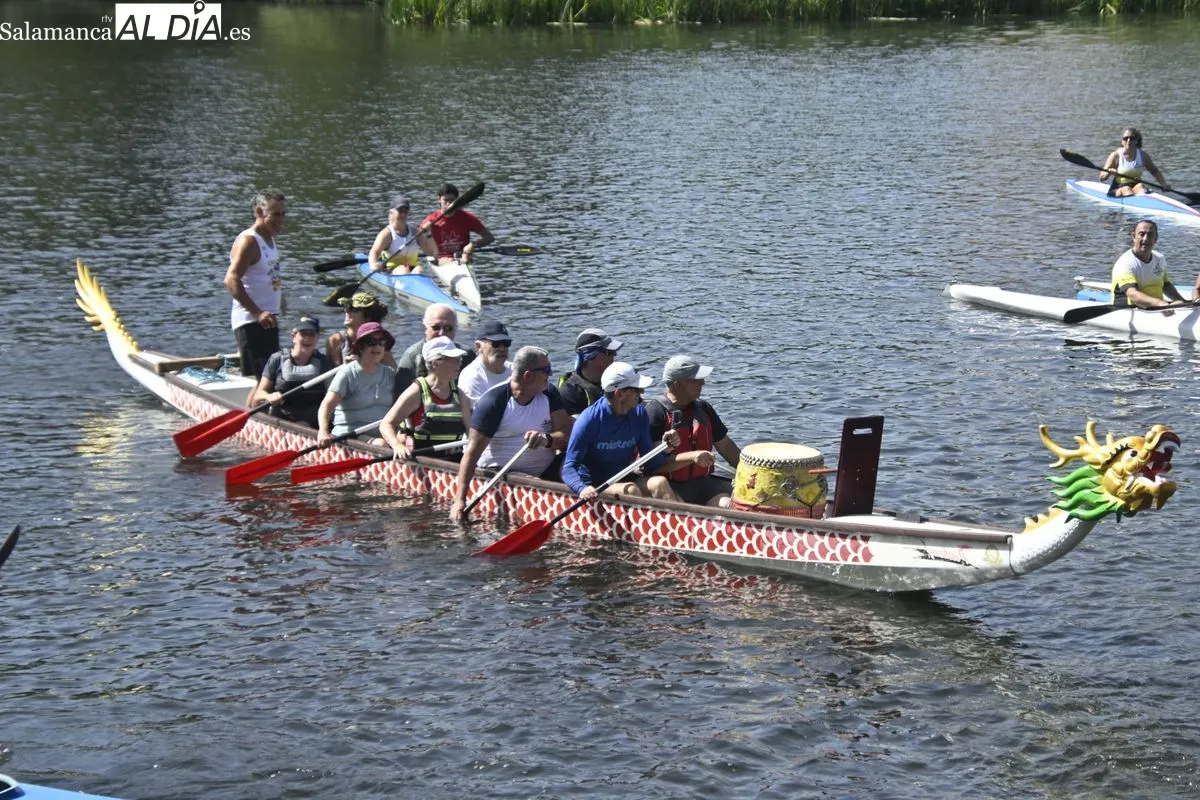 Medio siglo después de su plata olímpica, el K4 español vuelve a remar en Salamanca y homenajea a Heraclio Carreño | FOTOS: SALAMANCArtv AL DÍA 
