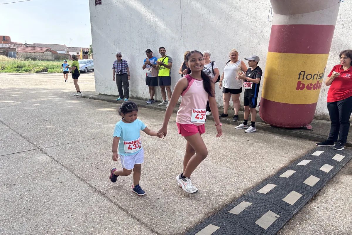El V Cross de Pedrosillo el Ralo reúne a decenas de corredores a beneficio del Proyecto Ranquines | FOTOS: 