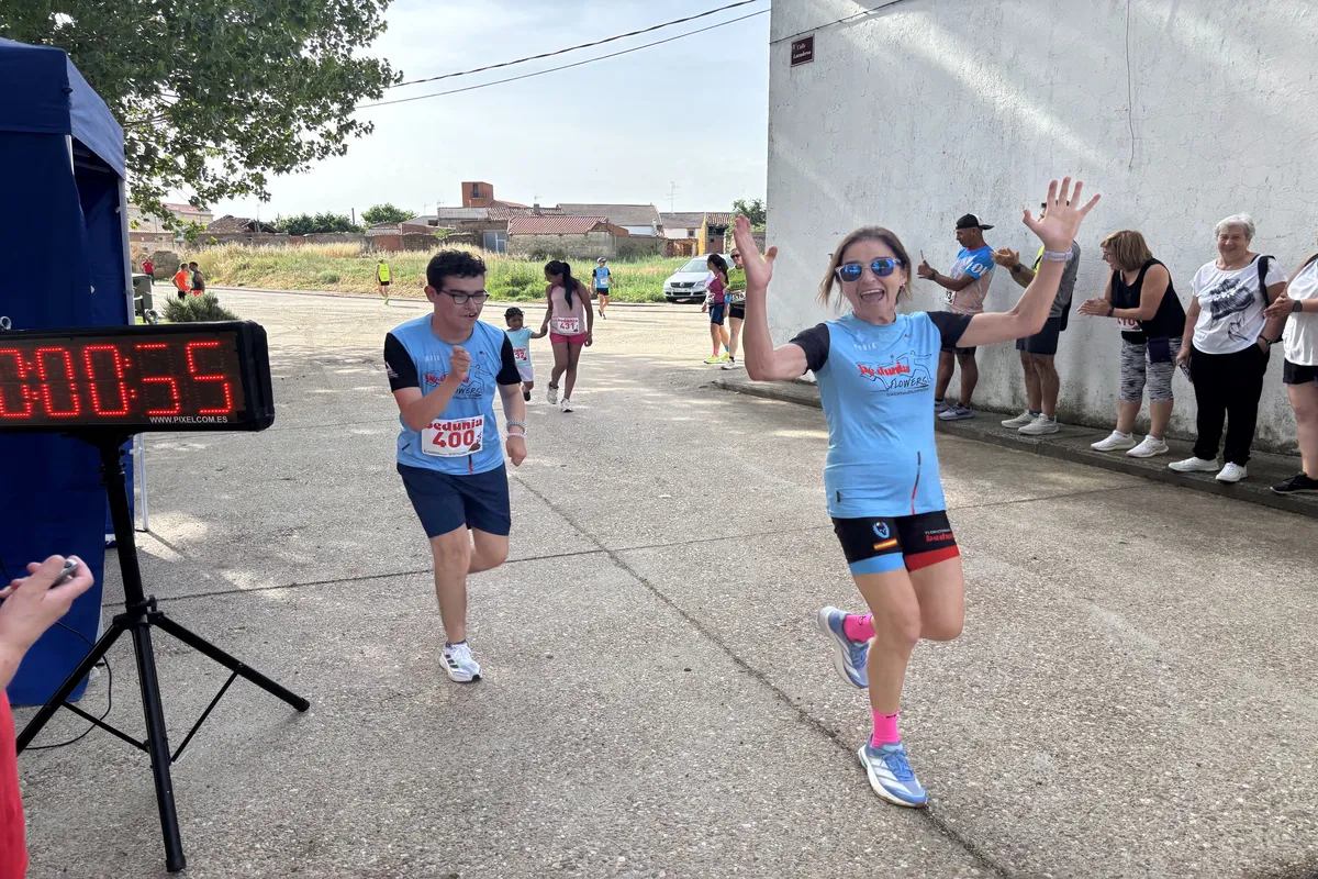 El V Cross de Pedrosillo el Ralo reúne a decenas de corredores a beneficio del Proyecto Ranquines | FOTOS: 