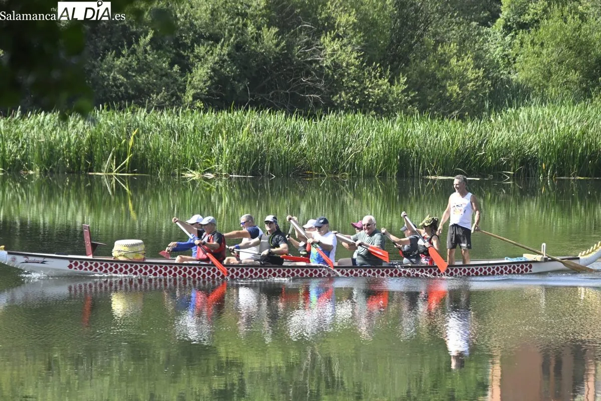 Medio siglo después de su plata olímpica, el K4 español vuelve a remar en Salamanca y homenajea a Heraclio Carreño | FOTOS: SALAMANCArtv AL DÍA 