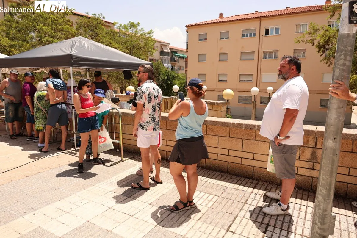El calor no frena la festividad de Barrio Blanco | FOTOS: David Sañudo