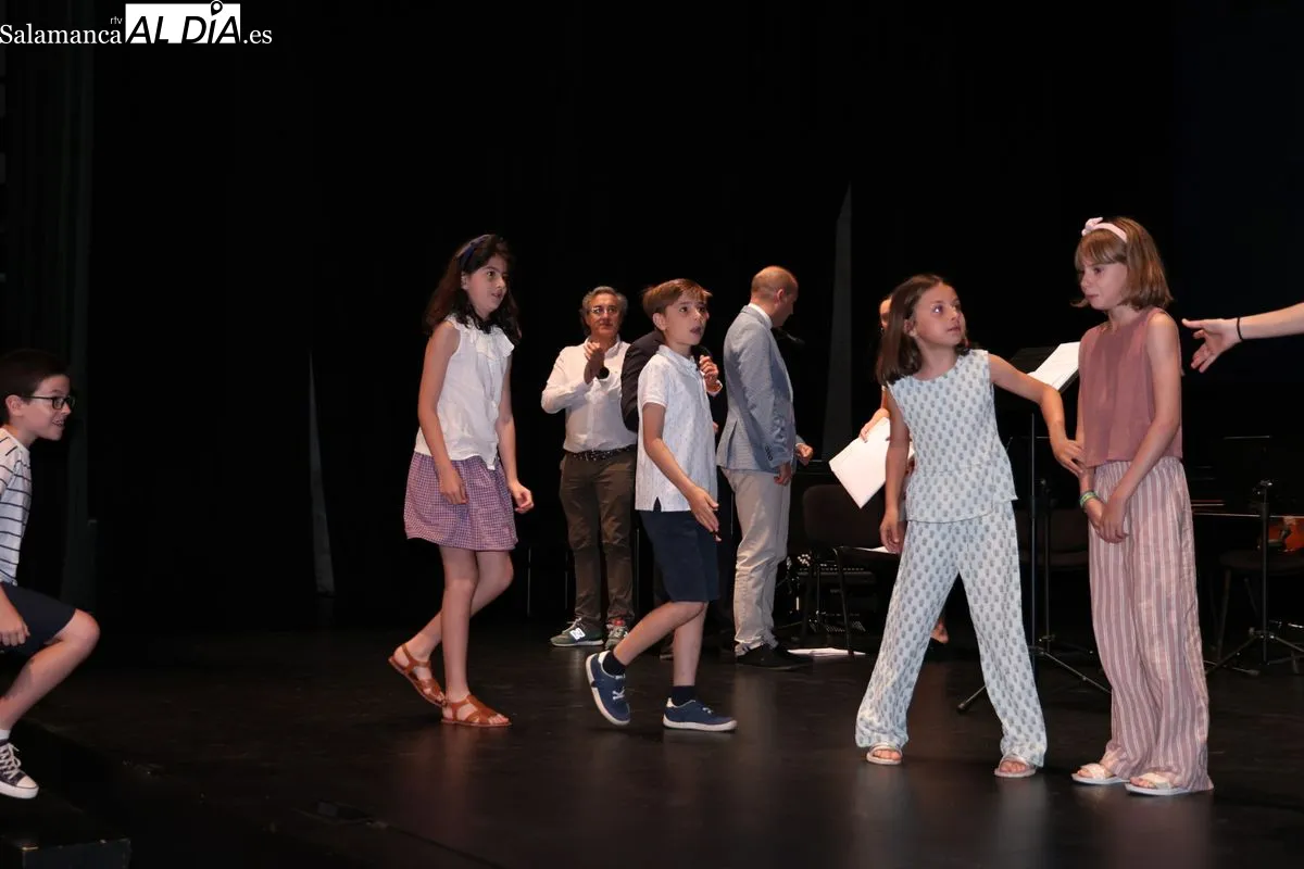 El Teatro Liceo corona el esfuerzo de los alumnos de Música y Danza de Salamanca | FOTOS: David Sañudo 