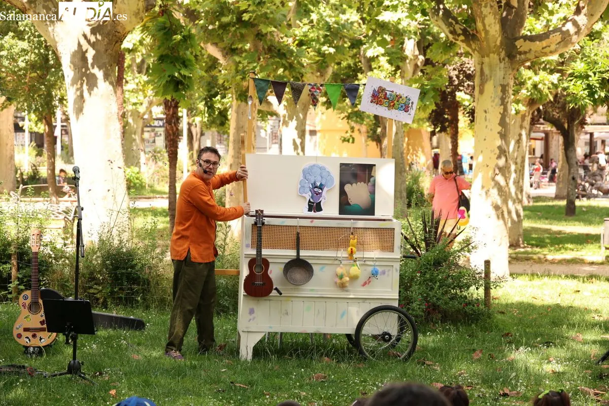 Kamaru Teatro desafía al calor en Salamanca con el estreno de 'Malditos Mocosos' | FOTOS: David Sañudo
