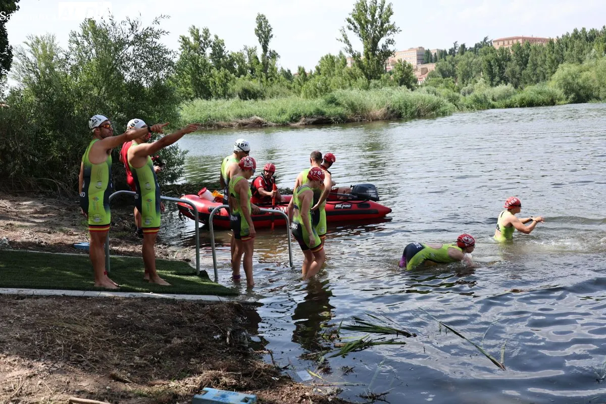 Salamanca acoge el Campeonato de Castilla y León de Triatlón Contrarreloj por Equipos | FOTOS: David Sañudo