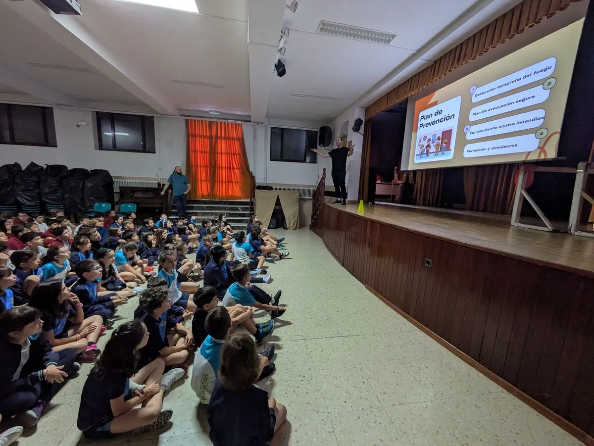 Alumnos del Colegio San Juan Bosco aprenden prevención de incendios con una jornada práctica