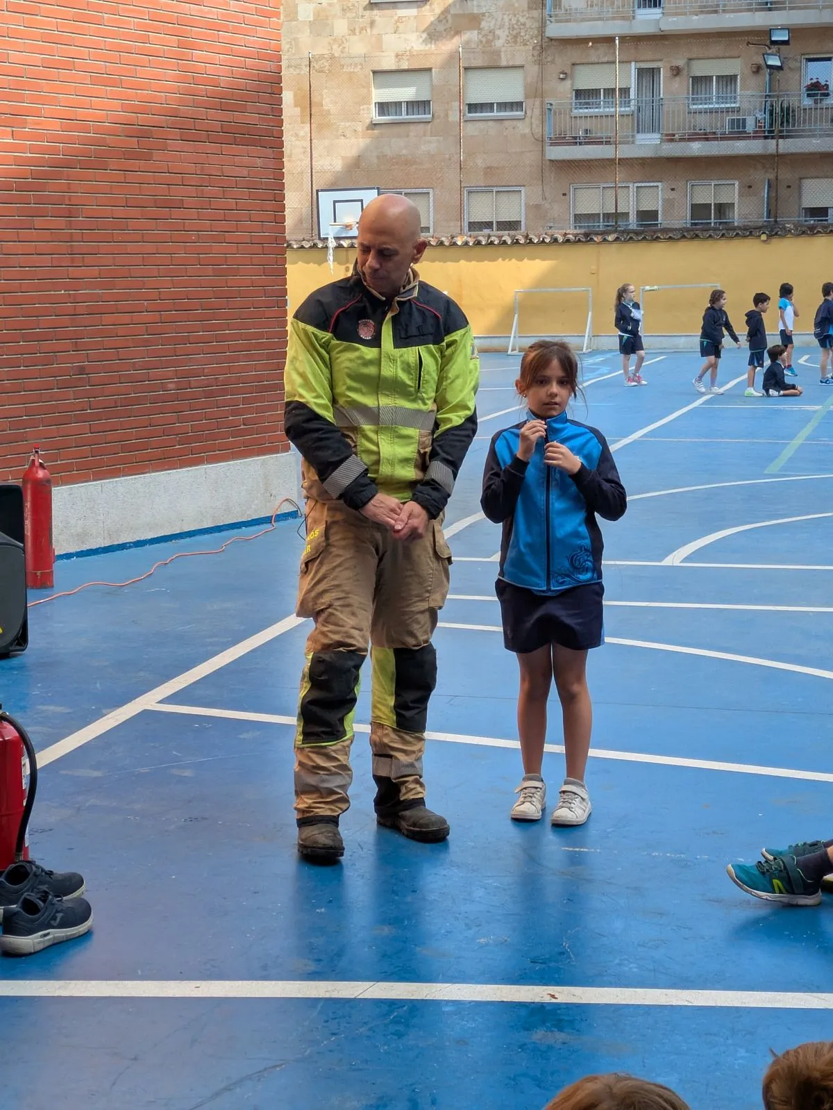 Alumnos del Colegio San Juan Bosco aprenden prevención de incendios con una jornada práctica