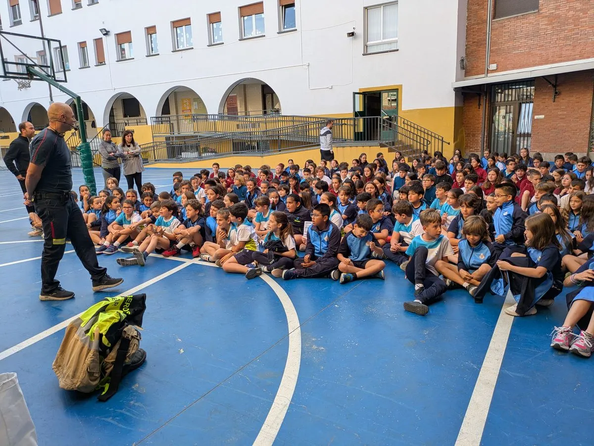 Alumnos del Colegio San Juan Bosco aprenden prevención de incendios con una jornada práctica