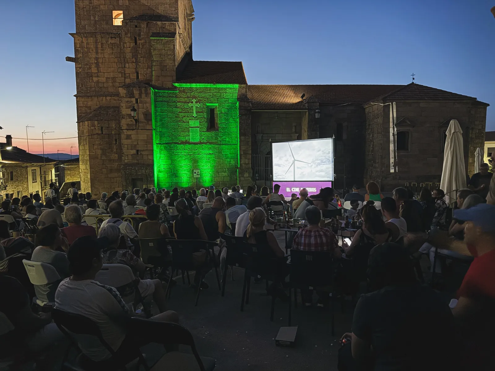 Foto 2 - Aldead&aacute;vila de la Ribera se convierte en un escenario de cine con su festival de microcine de verano