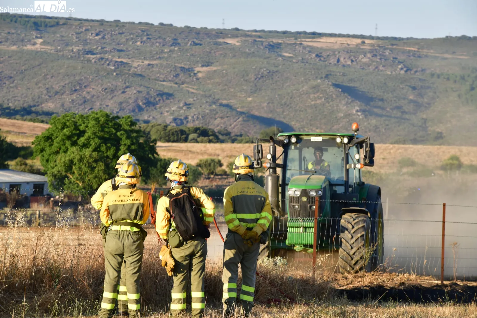 Incendio en Villar de la Yegua. Fotos: Adrián Martín
