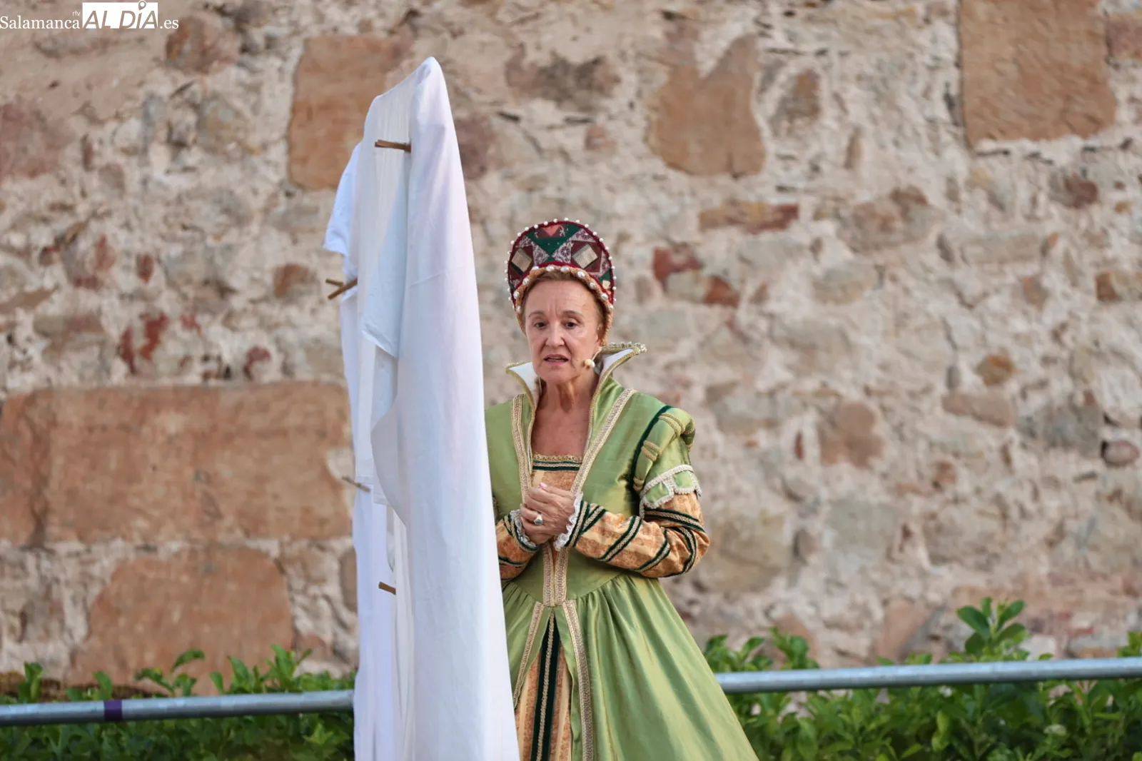 Foto 18 - La Escuela de Salamanca y el papel de la mujer reviven con 'Las voces del margen&rsquo; en los Jardines de Santo Domingo