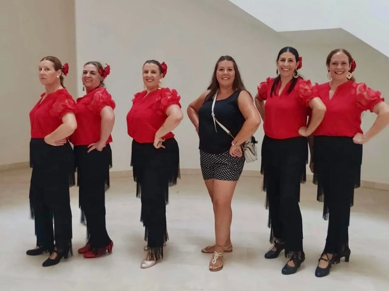 Foto 2 - El grupo Aires de Sevilla, de El Campo de Pe&ntilde;aranda arranca aplausos y expectaci&oacute;n en Santa Marta 