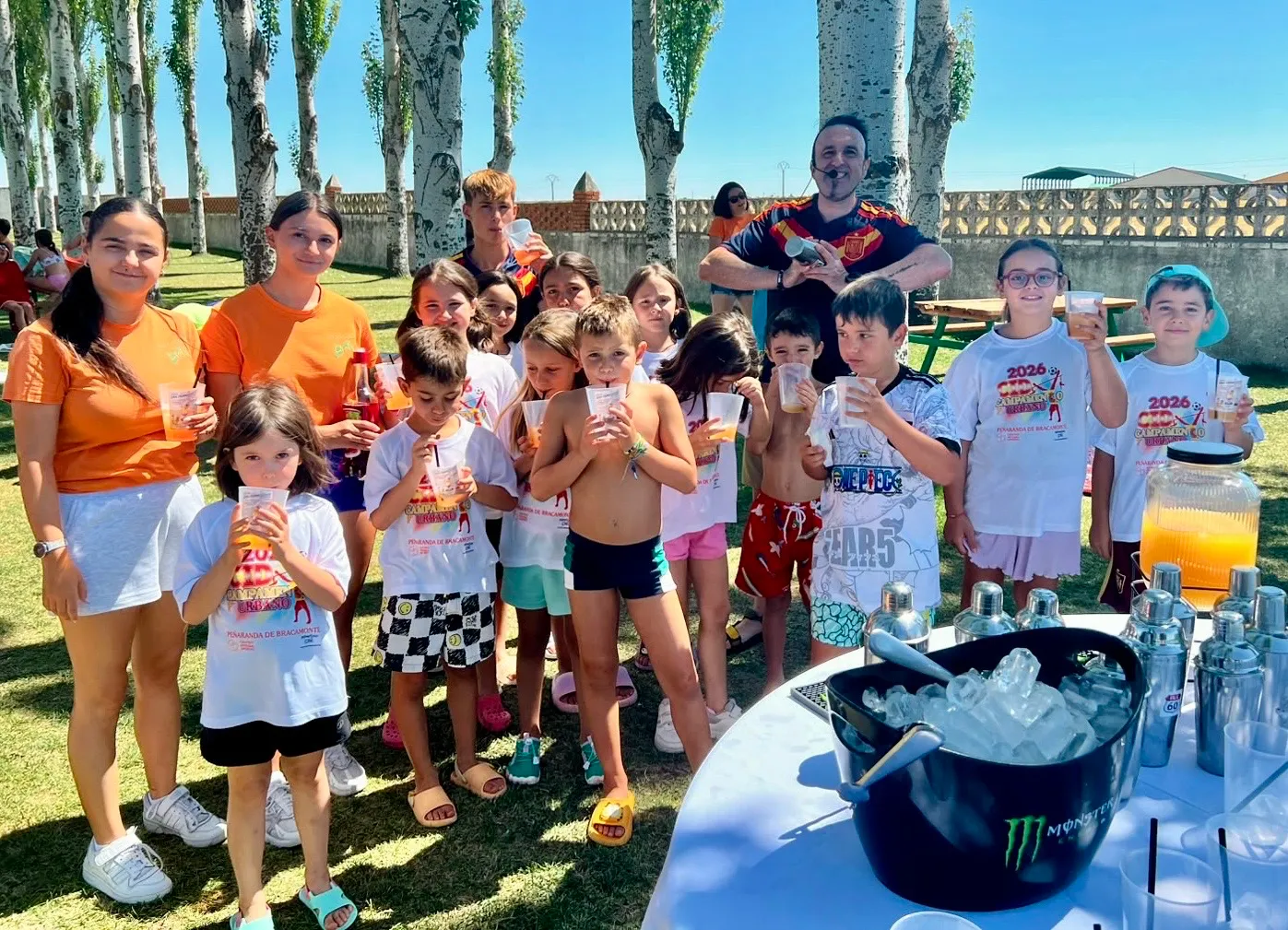 Foto 6 - Los Campamentos Urbanos celebran el triunfo de la selecci&oacute;n con un divertido taller de cocteler&iacute;a ofrecido por Teo Marcos