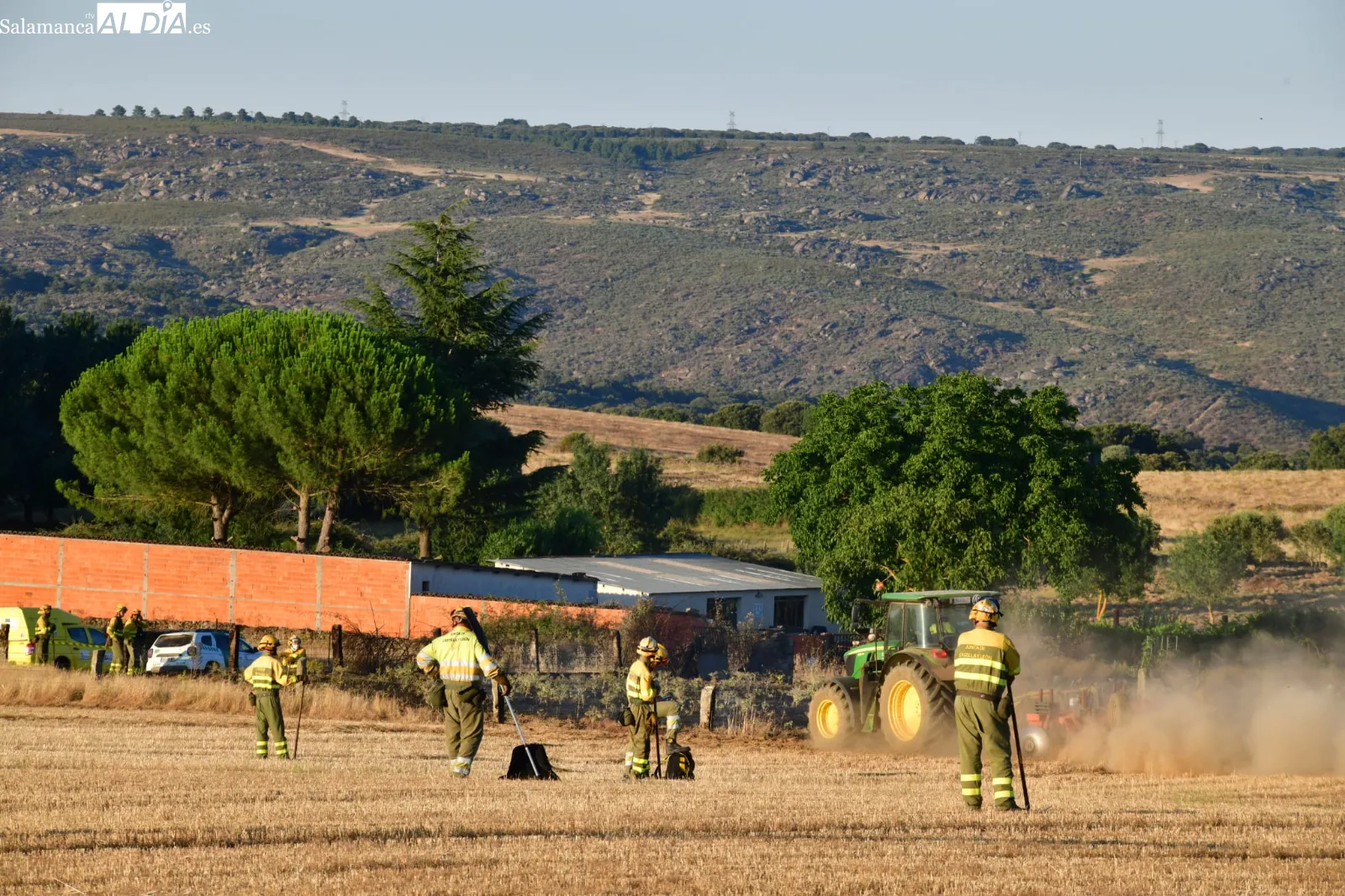 Incendio en Villar de la Yegua. Fotos: Adrián Martín
