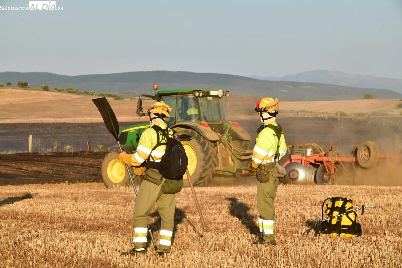 Incendio en Villar de la Yegua. Fotos: Adrián Martín