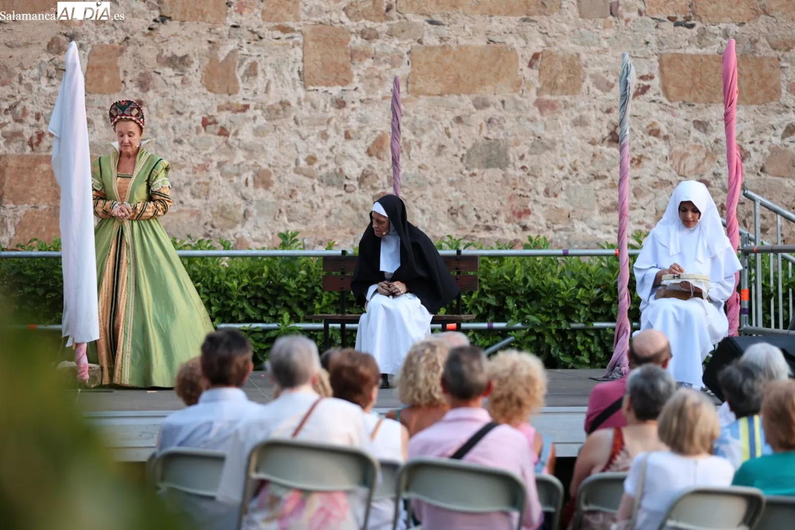 Foto 15 - La Escuela de Salamanca y el papel de la mujer reviven con 'Las voces del margen&rsquo; en los Jardines de Santo Domingo