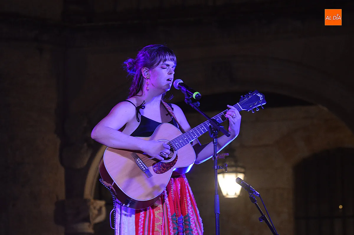 Concierto en la Plaza Mayor por las Jornadas Cultura Tradicional Rayana