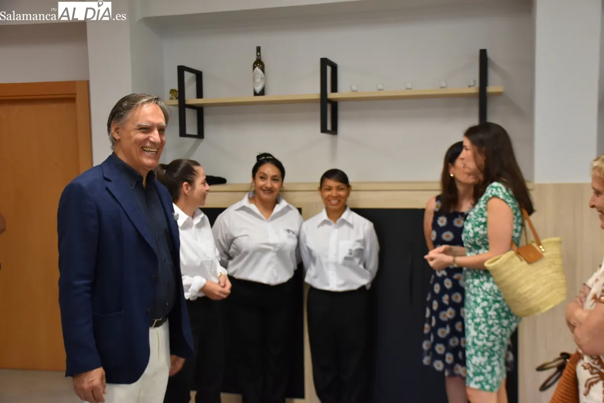 El CEFOL clausura su curso de hostelería con cuatro de sus quince alumnos ya insertados en el mercado laboral. Fotos de Miguel González
