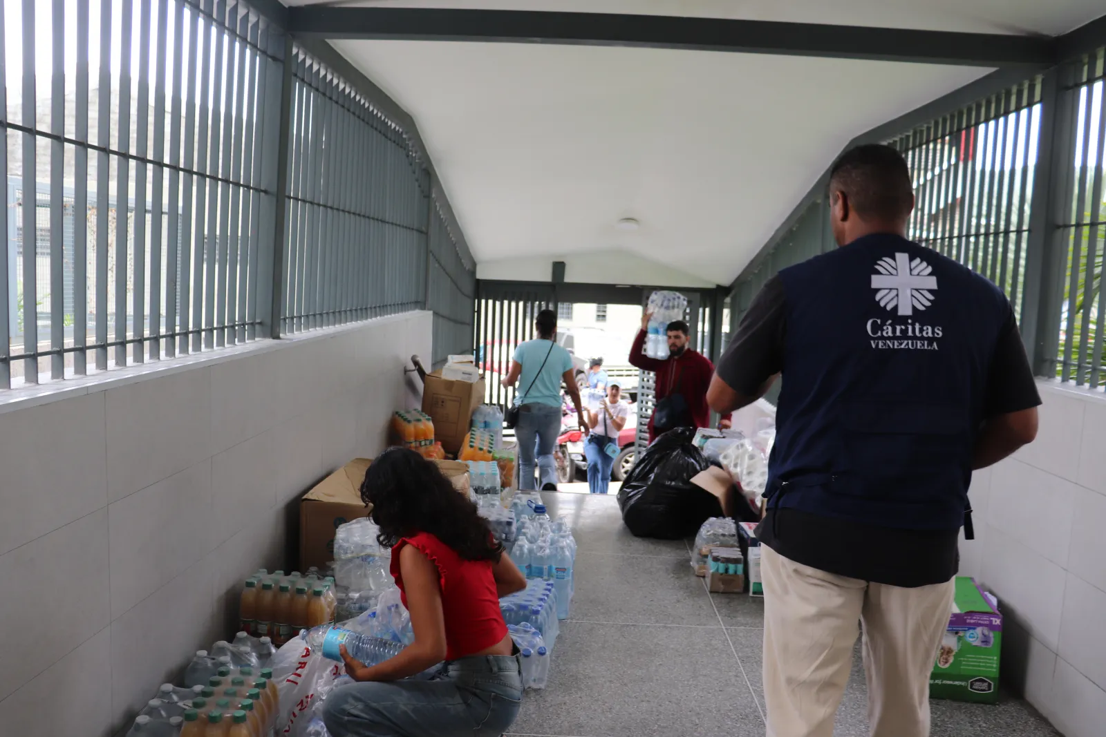 Foto 2 - La ayuda de Salamanca a Venezuela permitir&aacute; reconstruir viviendas y abastecer de alimentos a miles de familias
