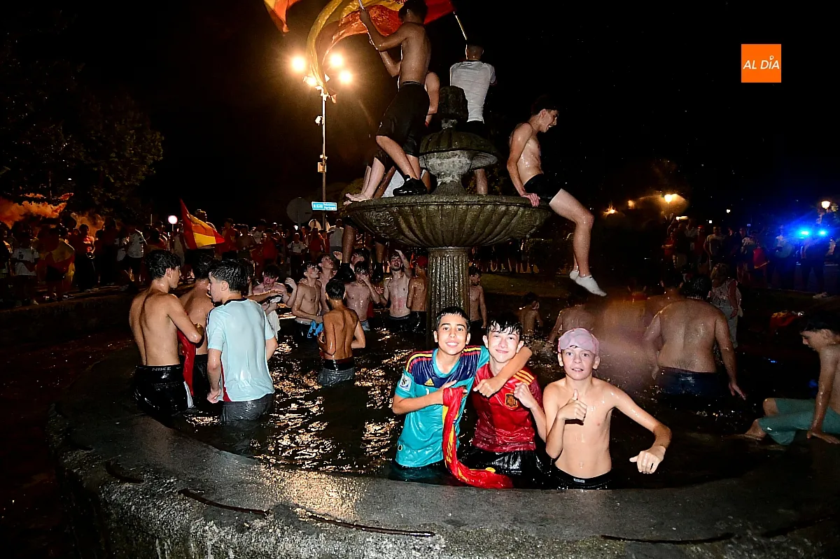 Celebración mundial fútbol fuente Árbol Gordo 