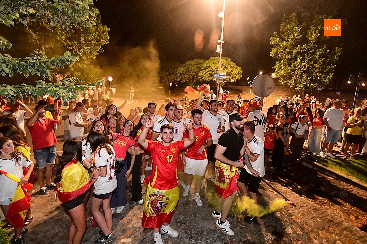 Celebración mundial fútbol fuente Árbol Gordo 