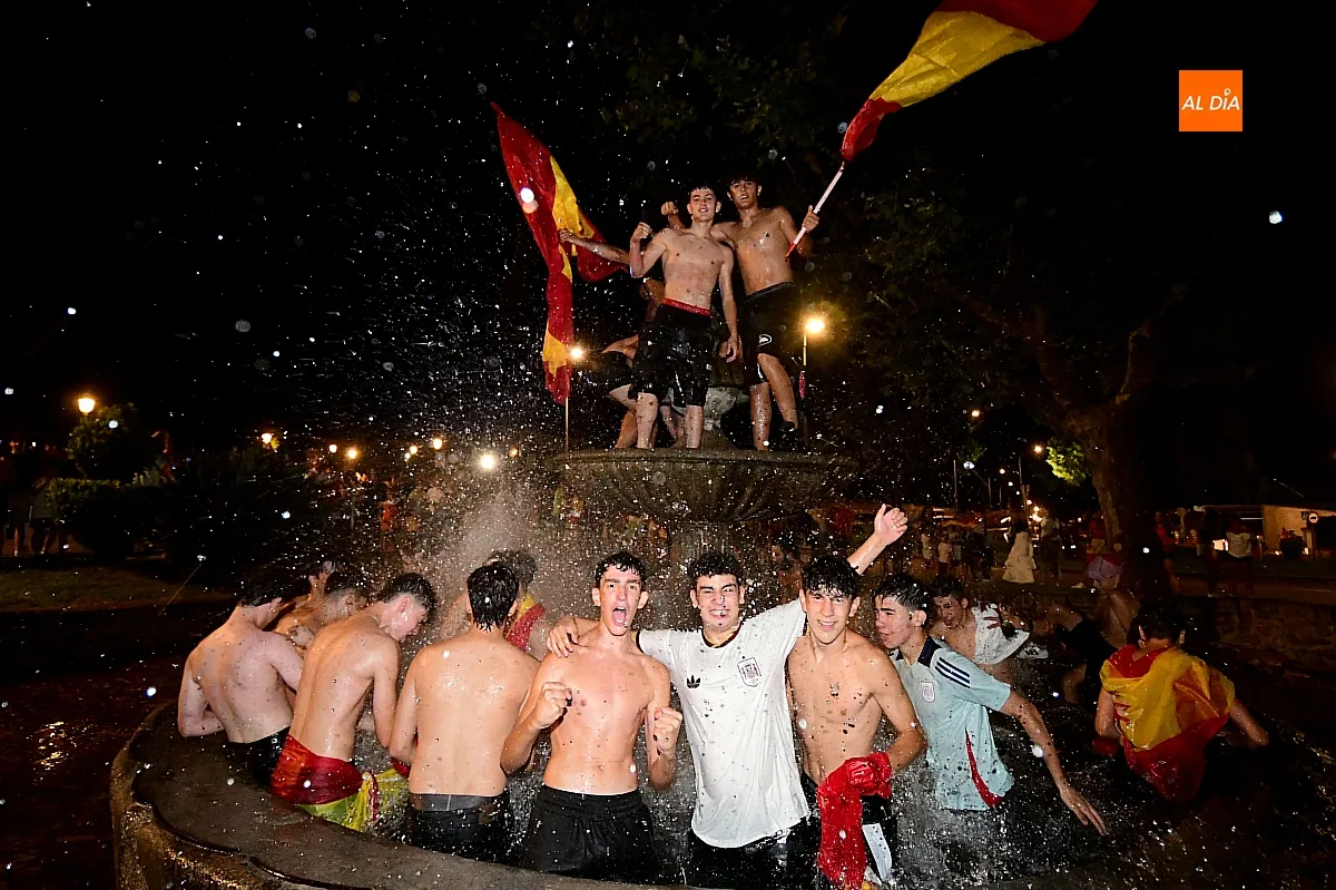 Celebración mundial fútbol fuente Árbol Gordo 