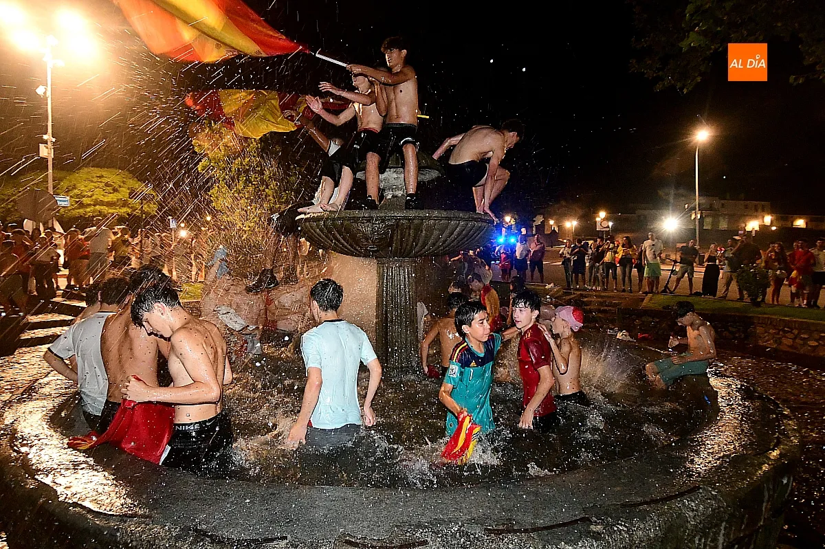 Celebración mundial fútbol fuente Árbol Gordo 